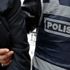 Bahçesindeki ağacı yakmaya çalışan kişi gözaltına alındı Bahçesindeki ağacı yakmaya çalışan kişi gözaltına alındı