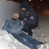 Polis onu karların arasında ölmek üzereyken buldu! Polis onu karların arasında ölmek üzereyken buldu!