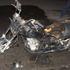 Polislere kızıp motosikletini ateşe verdi
