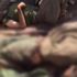 Sağ yakalanan PKK'lı cesetlerin arasında kaldı!