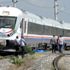 Yaşlı adam, tren raylarına yatarak intihar etti