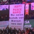 CHP Kurultayı'nda Türkçe, Kürtçe, İngilizce 'barış' pankartı