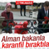 Ahmet Davutoğlu Sultanahmet'te karanfil bıraktı