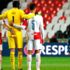 Slavia Praglı futbolcular maç öncesinde ırkçılığa karşı diz çökmedi Slavia Praglı futbolcular maç öncesinde ırkçılığa karşı diz çökmedi