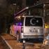Maltepe'de hafif ticari araç otobüs durağına çarptı Maltepe'de hafif ticari araç otobüs durağına çarptı