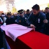 Şehidin tabutuna bebeğinin battaniyesi örtüldü