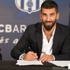 Arda Turan, Barcelona'ya imzayı attı Arda Turan, Barcelona'ya imzayı attı