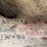 60 bin yıllık mağaranın duvarları yazı tahtasına döndü
