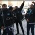 Kararın ardından Ataşehir Belediyesi önünde hareketlilik Kararın ardından Ataşehir Belediyesi önünde hareketlilik