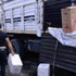 Kömür yerine kaçak sigara taşıdılar