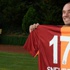 Burak'tan Sneijder'e Hediye