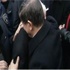 Davutoğlu'na sarılıp hüngür hüngür ağladı! Davutoğlu'na sarılıp hüngür hüngür ağladı!