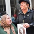 100 Yaşındaki Annesinin Hayatını Yazdı