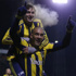 Yeni lider Fenerbahçe ! Fernandao başladı, RVP bitirdi