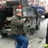 Polis, durmayınca silahını çekmiş