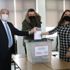 Kosova'da halk erken seçim için sandık başında Kosova'da halk erken seçim için sandık başında