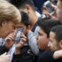Merkel, fotoğrafı görünce sordu