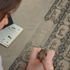 Ağacı yakarak sanat eserine dönüştürüyor Ağacı yakarak sanat eserine dönüştürüyor