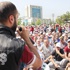 İşçiler, aralarına girmeye çalışan provokatörleri yakıştırmadı!