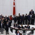 Meclis'te sataşma kuyruğu