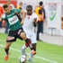 Carole taraftara hayran kalmış!