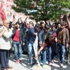 Protestocu grup HDP bayraklarını yaktı Protestocu grup HDP bayraklarını yaktı
