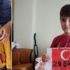 Daha 7 yaşındaydı! Kraker yiyordu! Daha 7 yaşındaydı! Kraker yiyordu!