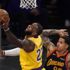 Lakers, play-off biletini aldı