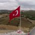 Göndere çekili Türk bayrağı nihayet değişti Göndere çekili Türk bayrağı nihayet değişti