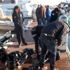 Hırsızların çaldığı motorları balık adamlar çıkardı Hırsızların çaldığı motorları balık adamlar çıkardı