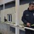Tartıştığı eşini oğlunun gözü önünde bıçakladı Tartıştığı eşini oğlunun gözü önünde bıçakladı