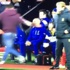 Arsene Wenger'e şok! Sahaya girdi ve...