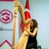 Kırgızistan'da Türk Arp Sanatçısı Yonca Atar'ın Büyük Başarısı Kırgızistan'da Türk Arp Sanatçısı Yonca Atar'ın Büyük Başarısı