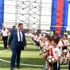 Karesi Belediyesinden kırsal mahallelere halı saha