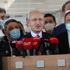 Kılıçdaroğlu, Başkan Böcek'i hastanede ziyaret etti