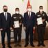 Bomba fünyelerini ele geçiren bekçilere ödül verildi Bomba fünyelerini ele geçiren bekçilere ödül verildi