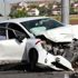 Otomobiller çarpıştı, altında kalan genç kız hayatını kaybetti