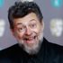 Andy Serkis role girmek için sette saatlerce Gollum gibi yürümüş Andy Serkis role girmek için sette saatlerce Gollum gibi yürümüş