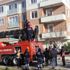 4 katlı apartmanda yangın; 10 kişi balkonlardan merdivenle ...