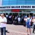 Anne ve babasıyla "okul arkadaşı" oldu
