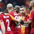 Galatasaray zirveye yaklaşıyor Galatasaray zirveye yaklaşıyor