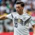 Almanya eski Başbakanı'ndan Mesut Özil'e destek