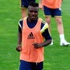Emenike tatilde fena yorulmuş! Emenike tatilde fena yorulmuş!