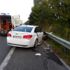 Otomobil, emniyet şeridindeki otomobile çarptı: 1 ...