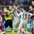 Çaykur Rizespor: Sadece stadyum tuvaletlerinin zarar görmesini gündeme getirmesini yanlı bir tutum olarak görmekteyiz Çaykur Rizespor: Sadece stadyum tuvaletlerinin zarar görmesini gündeme getirmesini yanlı bir tutum olarak görmekteyiz