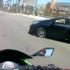 Motosikletliye kızan sürücü aracı üstüne sürdü Motosikletliye kızan sürücü aracı üstüne sürdü