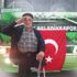 Tek bacağıyla şehidi son yolculuğunda yalnız bırakmadı Tek bacağıyla şehidi son yolculuğunda yalnız bırakmadı