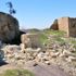 Mardin Derik'te kaya parçası yolu tıkadı Mardin Derik'te kaya parçası yolu tıkadı
