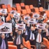 Bütçe görüşmelerinde "17 Aralık" protestosu