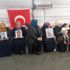 Emine Erdoğan'dan HDP önündeki ailelere ziyaret